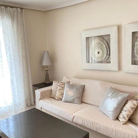 Elegant 2-Bedroom Apartment In Benidorm With Private Pool And Scenic Garden Views Cala de Finestrat Exterior photo
