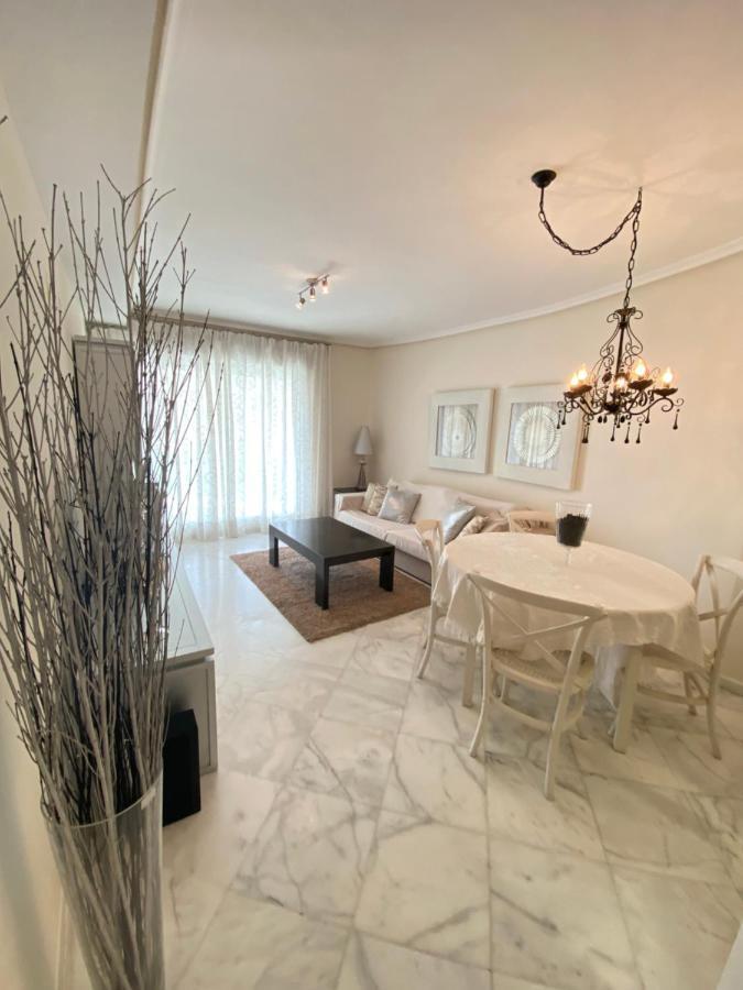 Elegant 2-Bedroom Apartment In Benidorm With Private Pool And Scenic Garden Views Cala de Finestrat Exterior photo